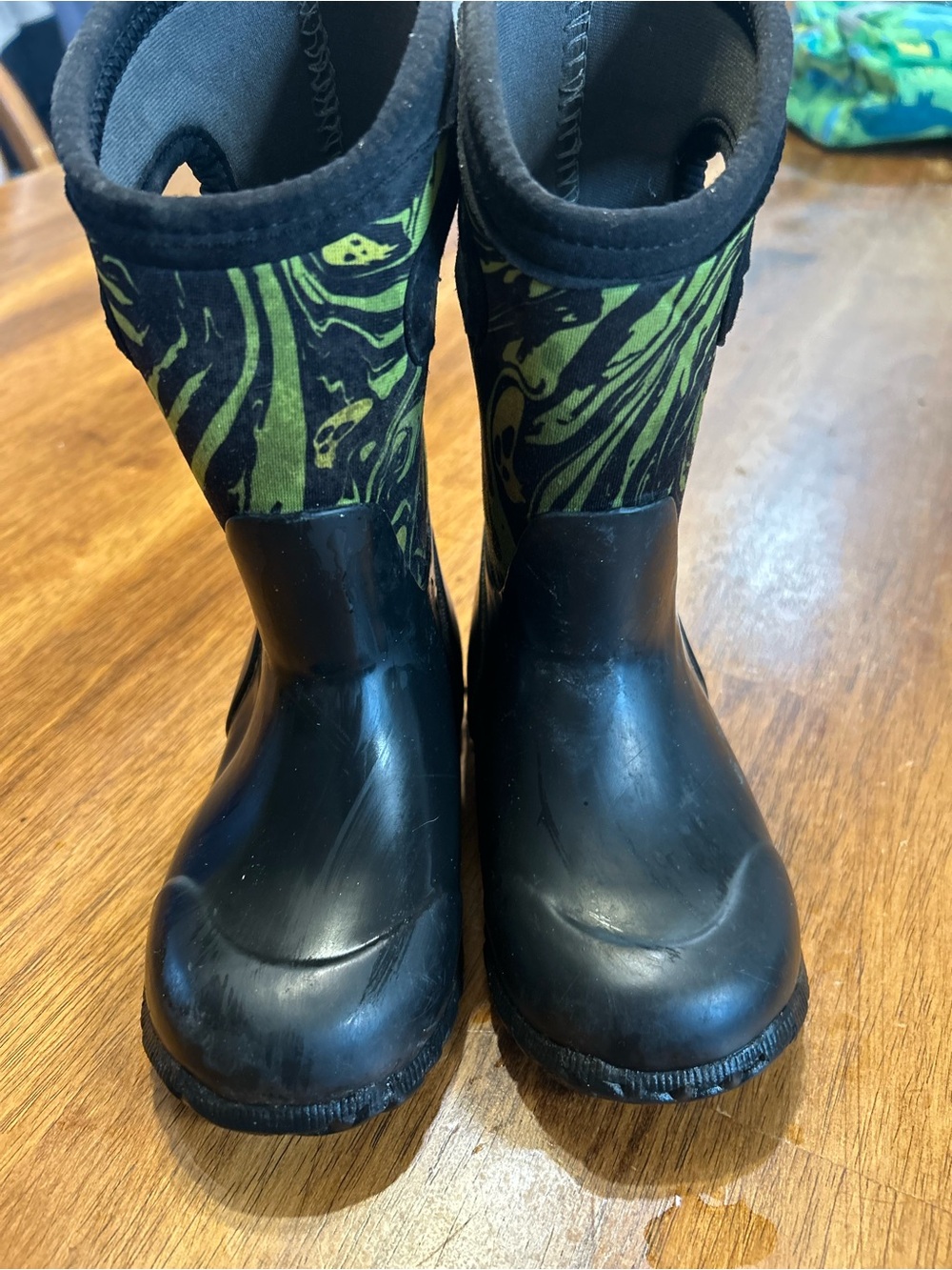 Bog Toddler Black and Green Waterproof winter Boots Size 9